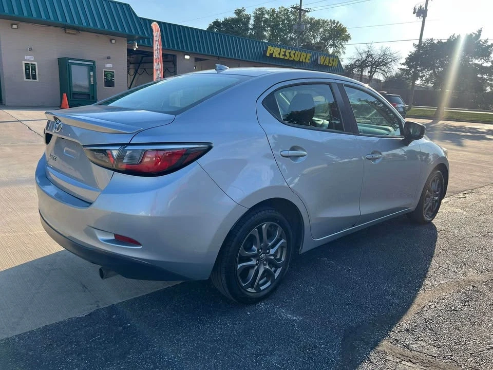 2019 Toyota Yaris - Image 16 of 20