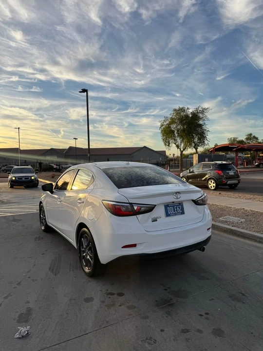 2019 Toyota Yaris - Image 2 of 6