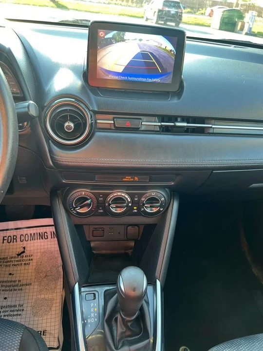 2019 Toyota Yaris - Image 17 of 20