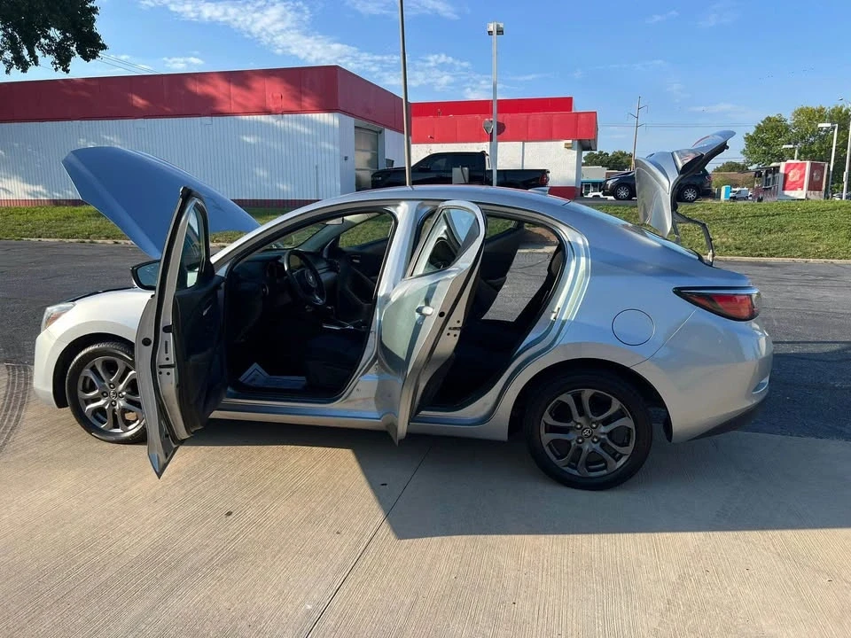 2019 Toyota Yaris - Image 7 of 20