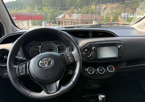 2019 Toyota Yaris - Image 6 of 9