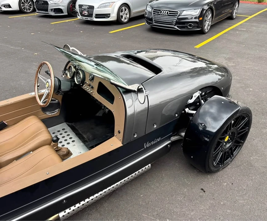 2019 Vanderhall Venice - Image 9 of 20