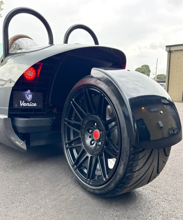 2019 Vanderhall Venice - Image 16 of 20