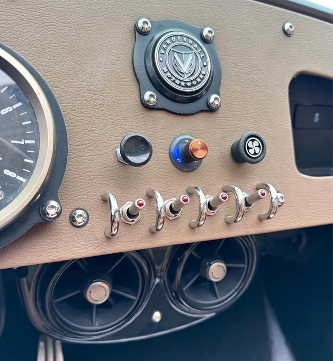 2019 Vanderhall Venice - Image 14 of 20