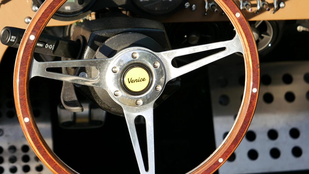 2019 Vanderhall Venice - Image 29 of 31