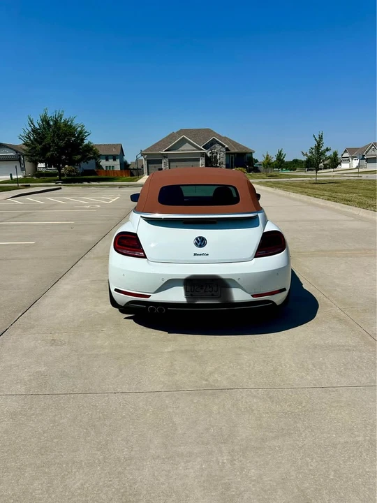 2019 Volkswagen A5 Beetle - Image 2 of 10