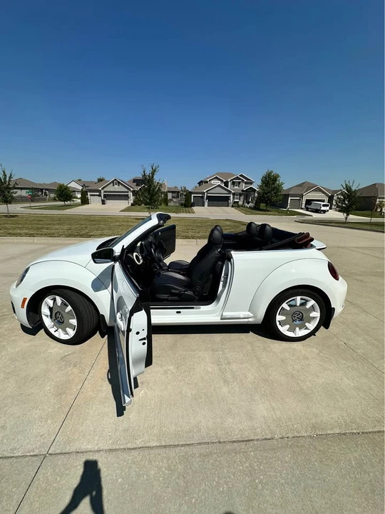 2019 Volkswagen A5 Beetle - Image 6 of 10