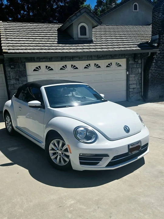 2019 Volkswagen A5 Beetle - Image 2 of 10