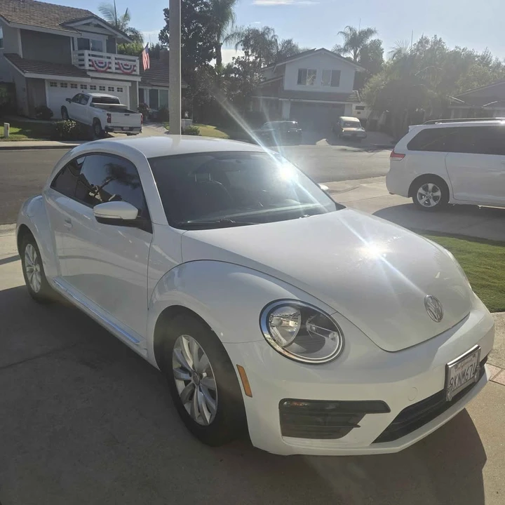 2019 Volkswagen A5 Beetle - Image 2 of 10