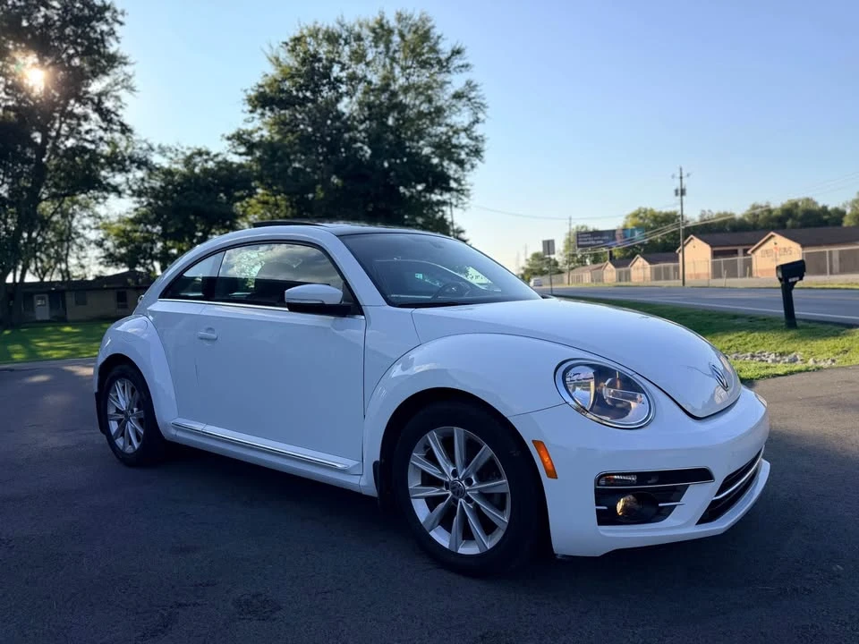 2019 Volkswagen A5 Beetle - Image 2 of 20