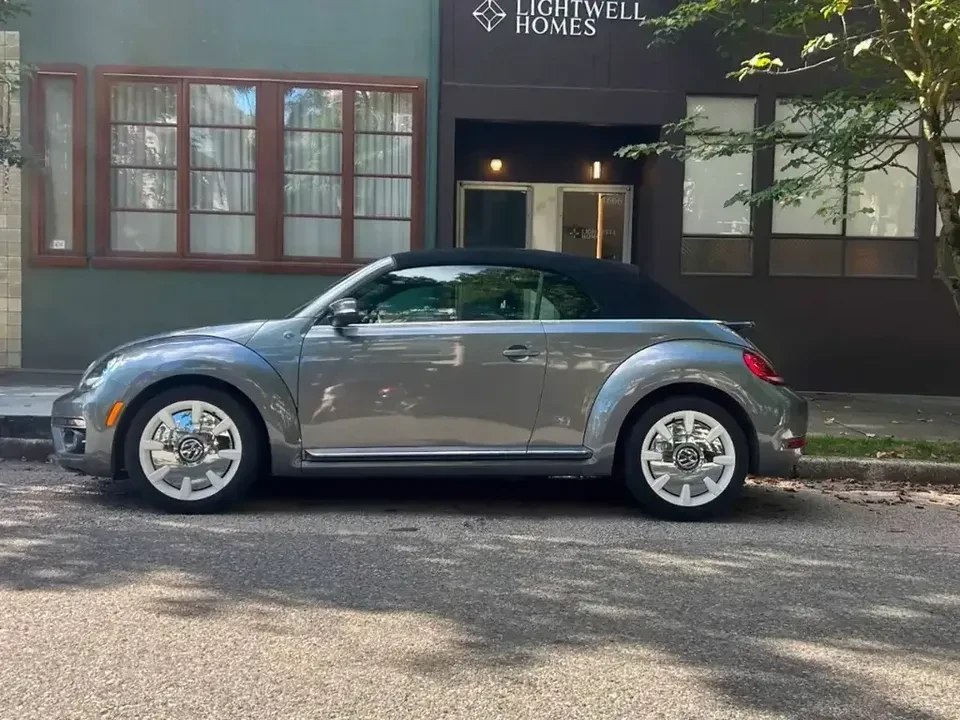 2019 Volkswagen A5 Beetle - Image 2 of 20
