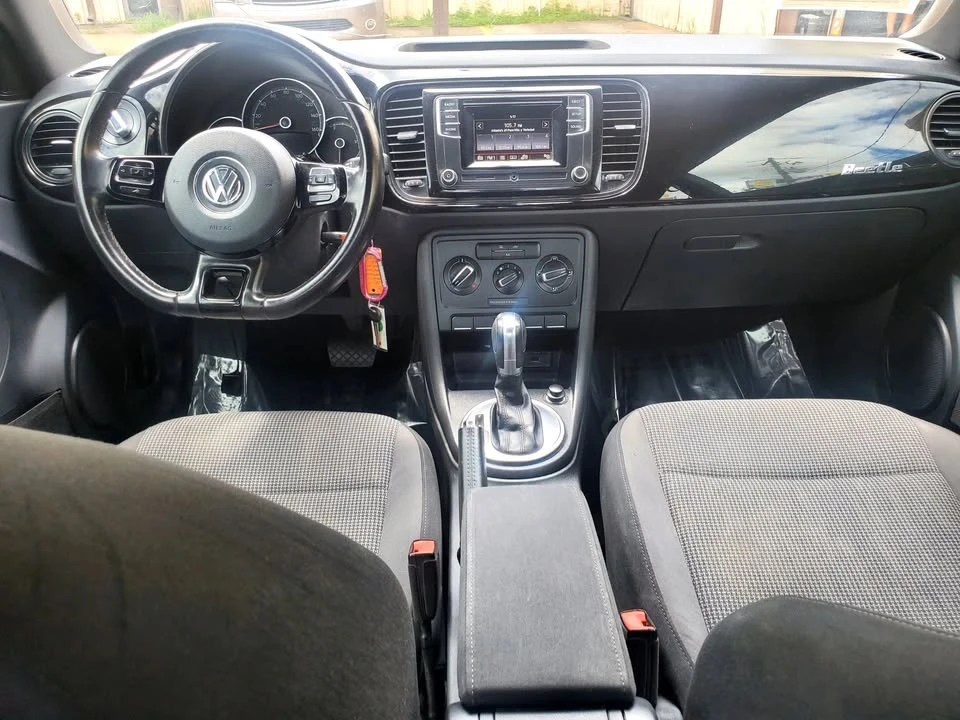 2019 Volkswagen A5 Beetle - Image 2 of 20