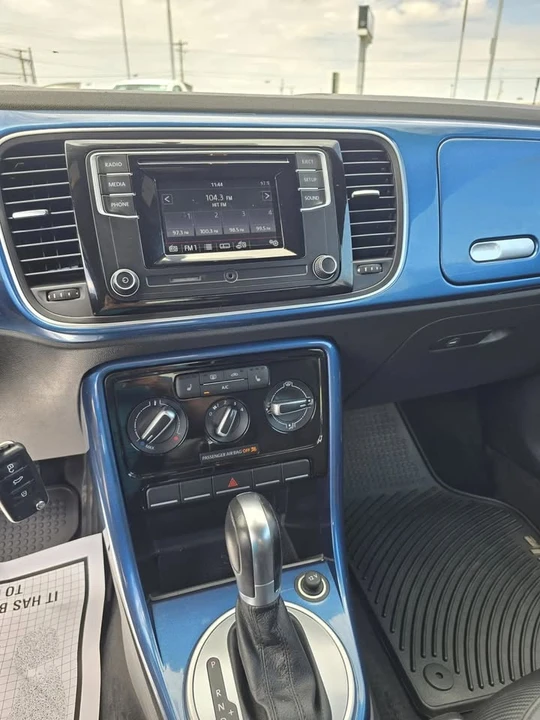 2019 Volkswagen A5 Beetle - Image 8 of 17