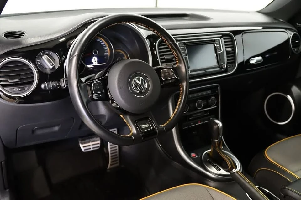 2019 Volkswagen A5 Beetle - Image 2 of 20