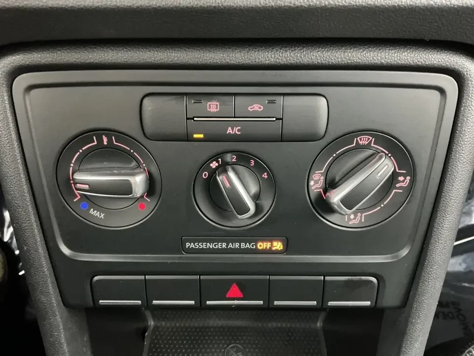 2019 Volkswagen A5 Beetle - Image 14 of 16