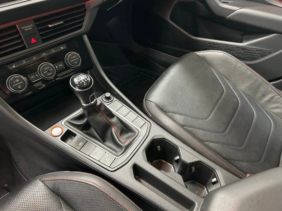 2019 Volkswagen A7 Jetta - Image 13 of 19