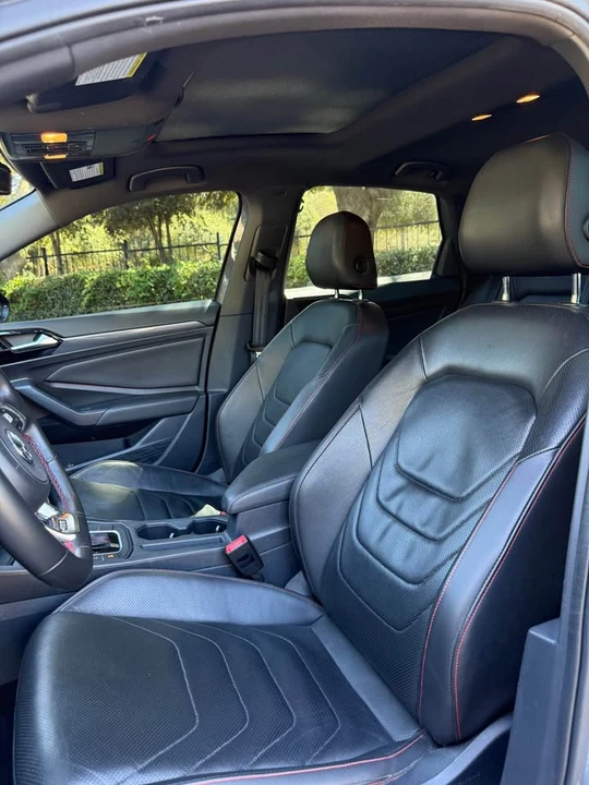 2019 Volkswagen - Image 8 of 10