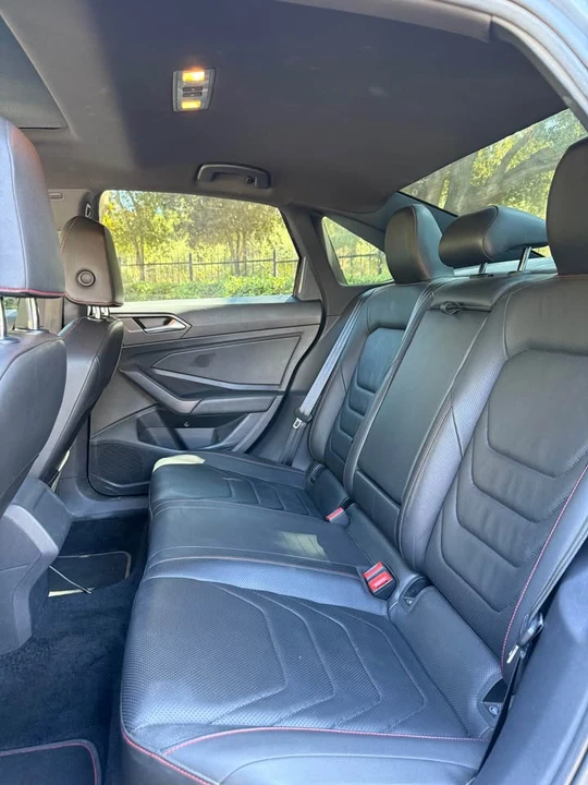 2019 Volkswagen - Image 7 of 10