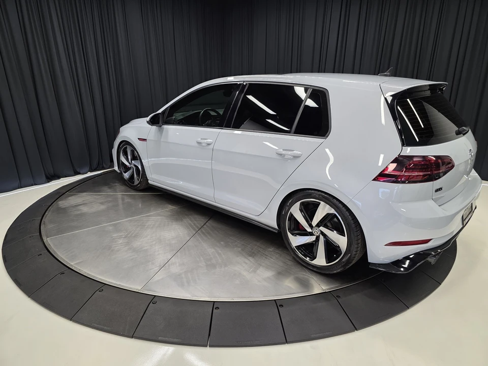 2019 Volkswagen GTI Mk7 - Image 9 of 12
