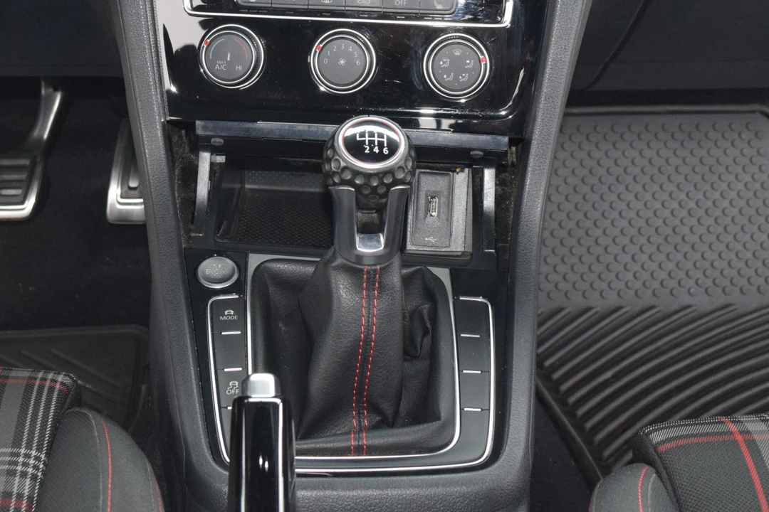 2019 Volkswagen GTI Mk7 - Image 23 of 31