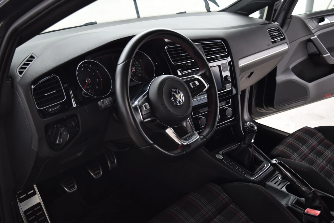 2019 Volkswagen GTI Mk7 - Image 21 of 31
