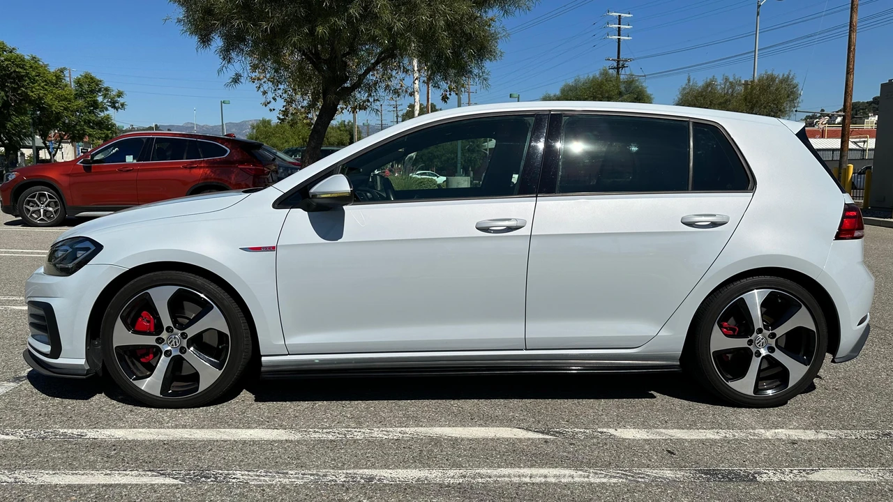 2019 Volkswagen GTI Mk7 - Image 28 of 31