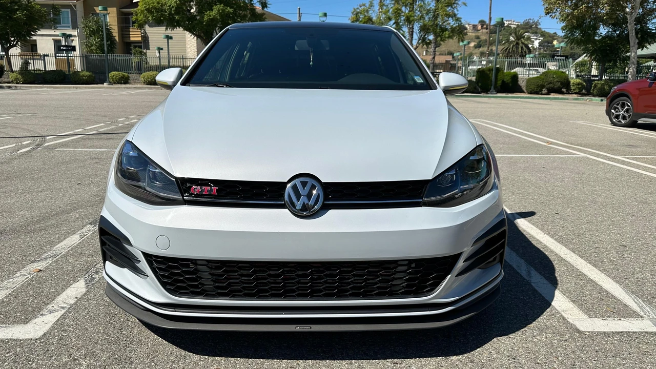 2019 Volkswagen GTI Mk7 - Image 8 of 31