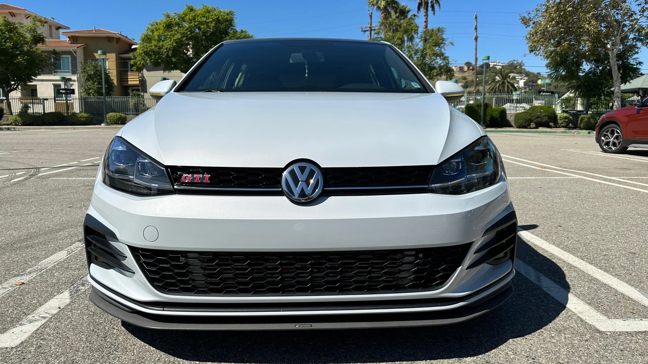 2019 Volkswagen GTI Mk7 - Image 11 of 31