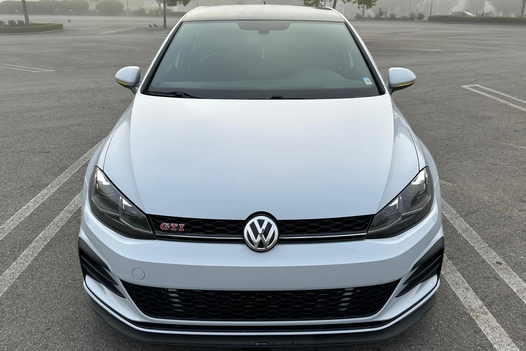 2019 Volkswagen GTI Mk7 - Image 2 of 31