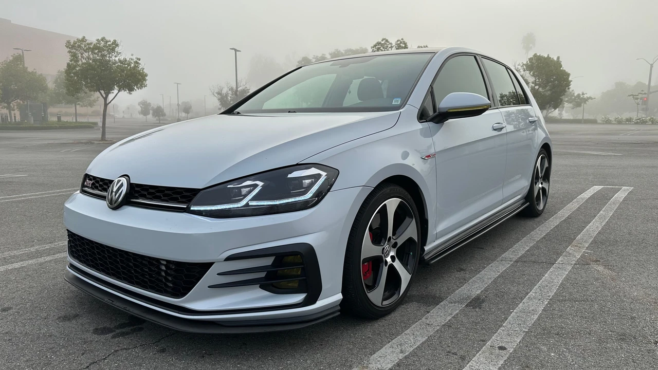 2019 Volkswagen GTI Mk7 - Image 19 of 31
