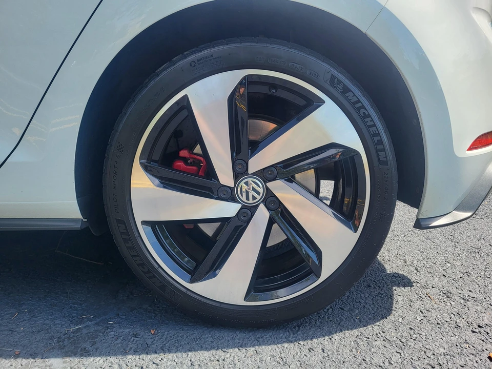2019 Volkswagen GTI Mk7 - Image 29 of 31