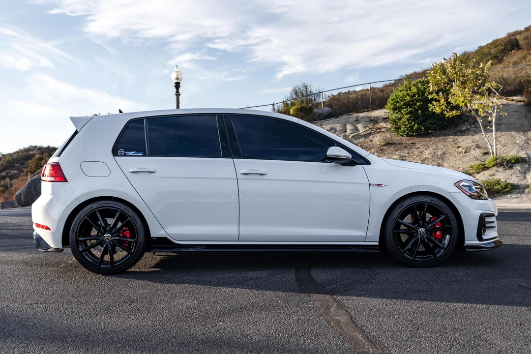 2019 Volkswagen GTI Mk7 - Image 3 of 31