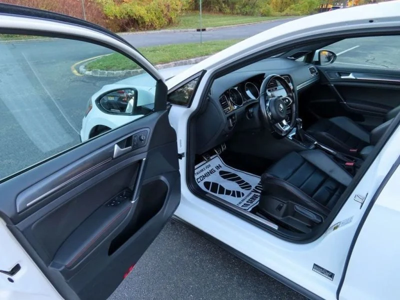 2019 Volkswagen GTI Mk7 - Image 5 of 12