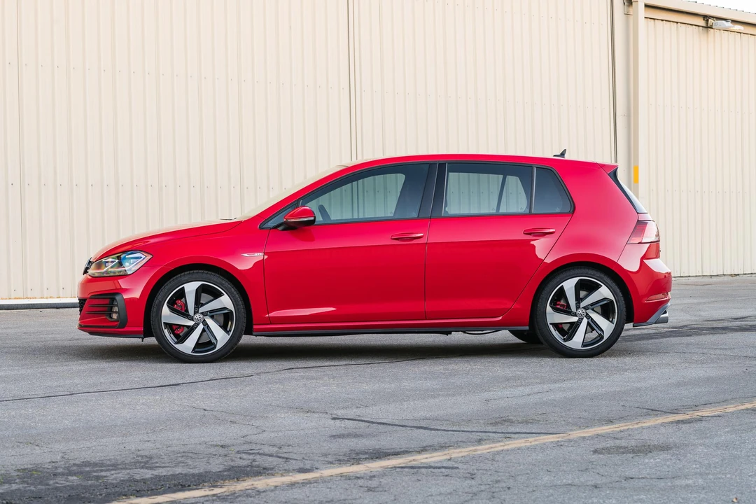 2019 Volkswagen GTI Mk7 - Image 7 of 31