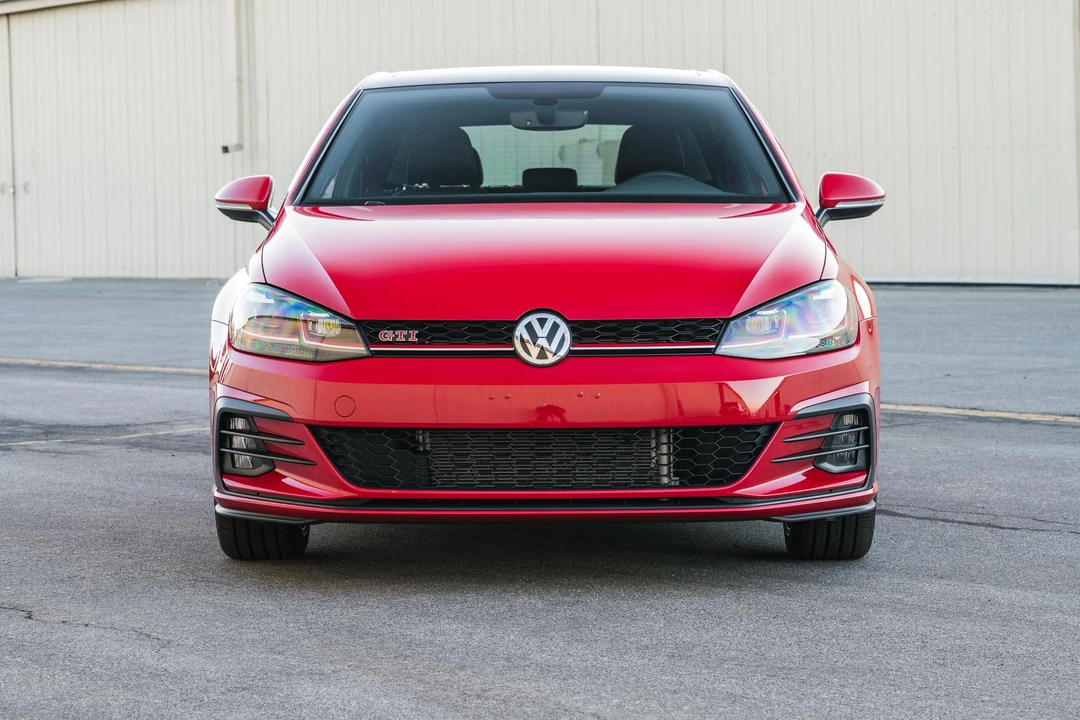 2019 Volkswagen GTI Mk7 - Image 2 of 31