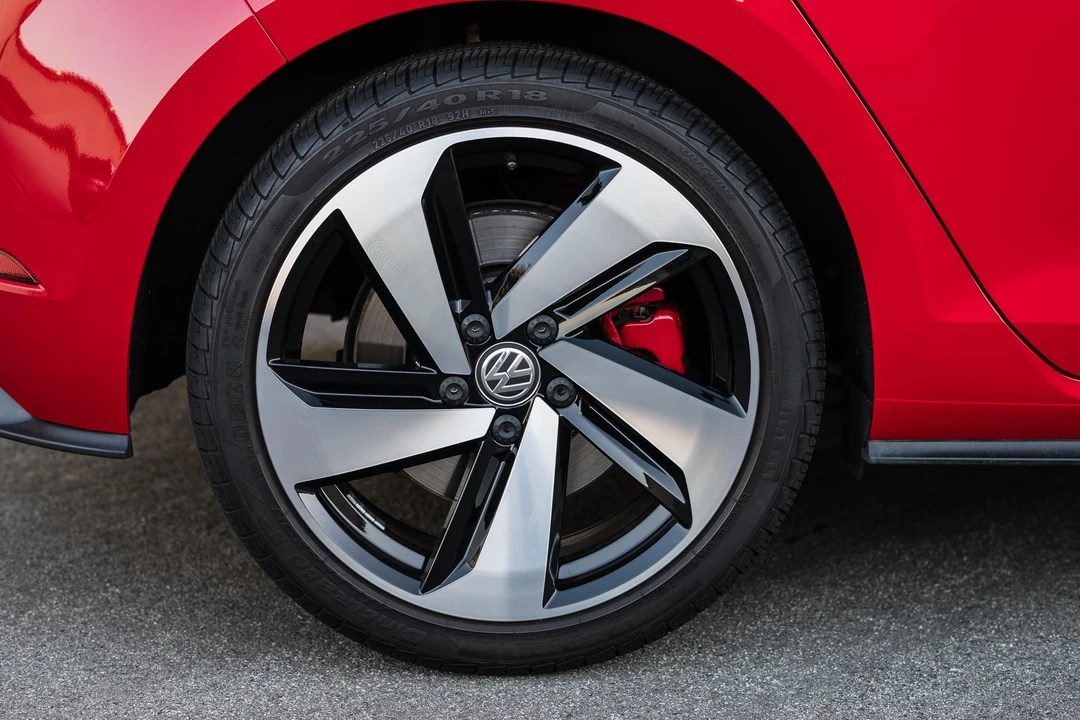 2019 Volkswagen GTI Mk7 - Image 26 of 31