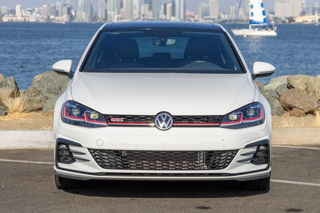 2019 Volkswagen GTI Mk7 - Image 2 of 31