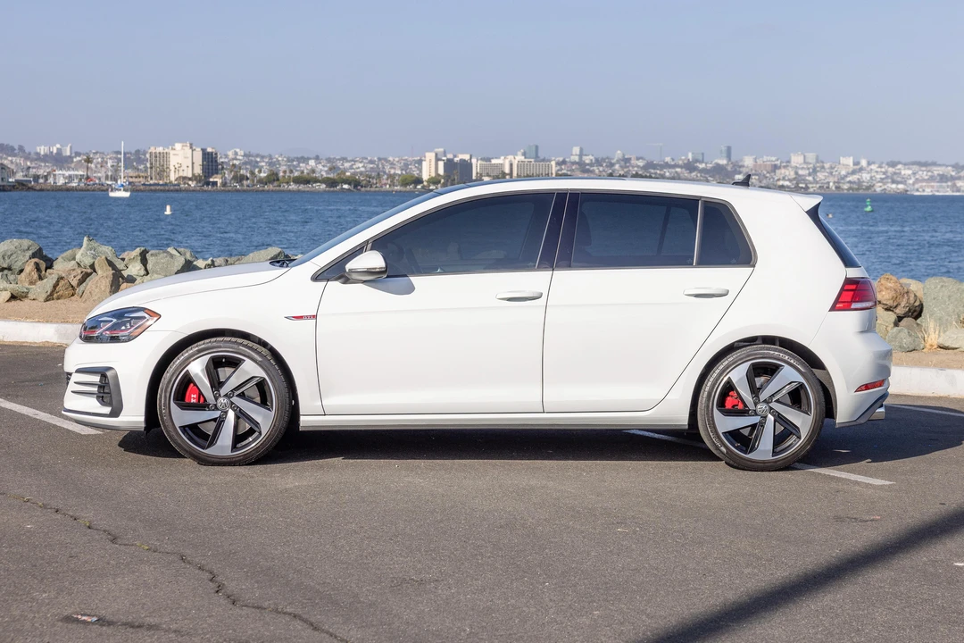 2019 Volkswagen GTI Mk7 - Image 3 of 31
