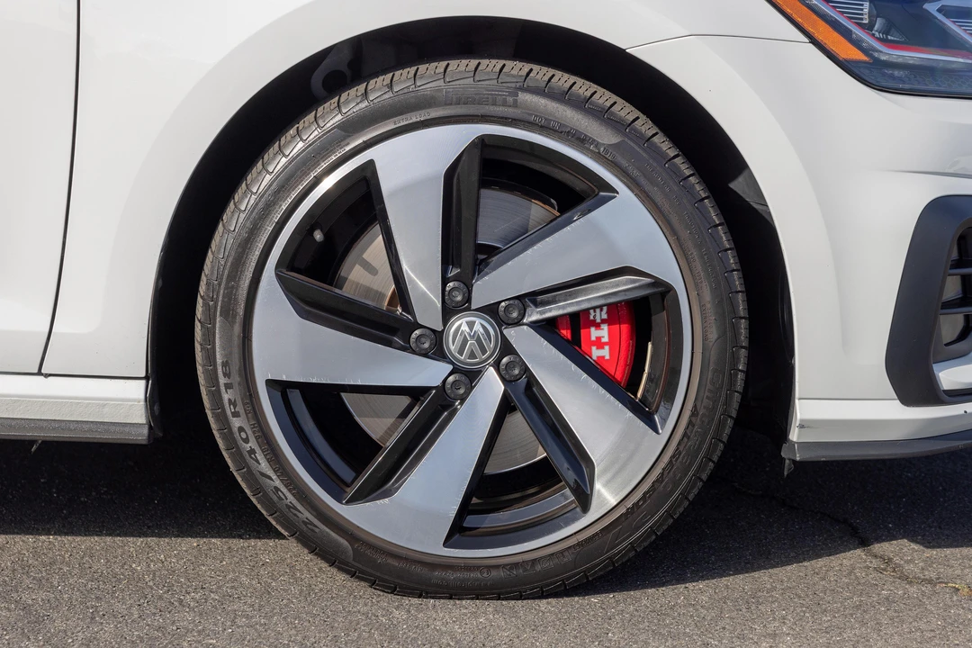 2019 Volkswagen GTI Mk7 - Image 27 of 31