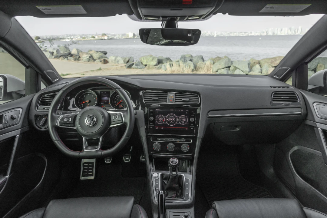 2019 Volkswagen GTI Mk7 - Image 28 of 31