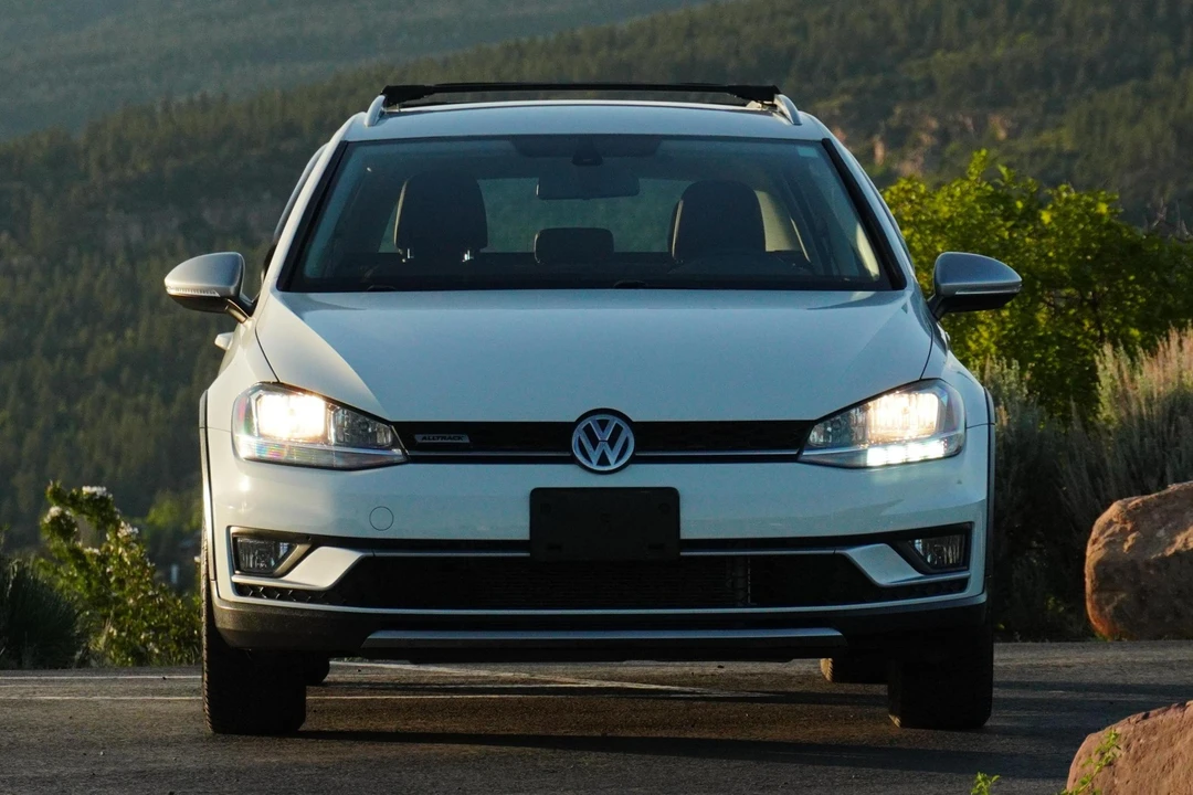 2019 Volkswagen Golf Mk7 - Image 2 of 31
