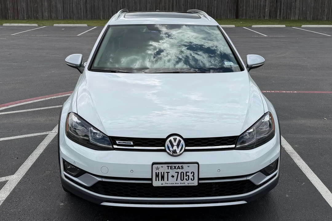 2019 Volkswagen Golf Mk7 - Image 2 of 31