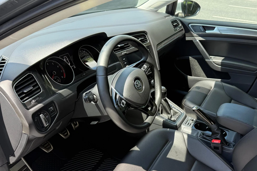 2019 Volkswagen Golf Mk7 - Image 27 of 31