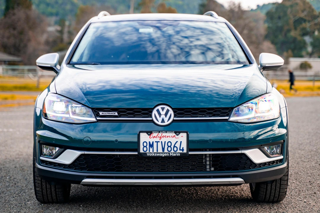 2019 Volkswagen Golf Mk7 - Image 2 of 31
