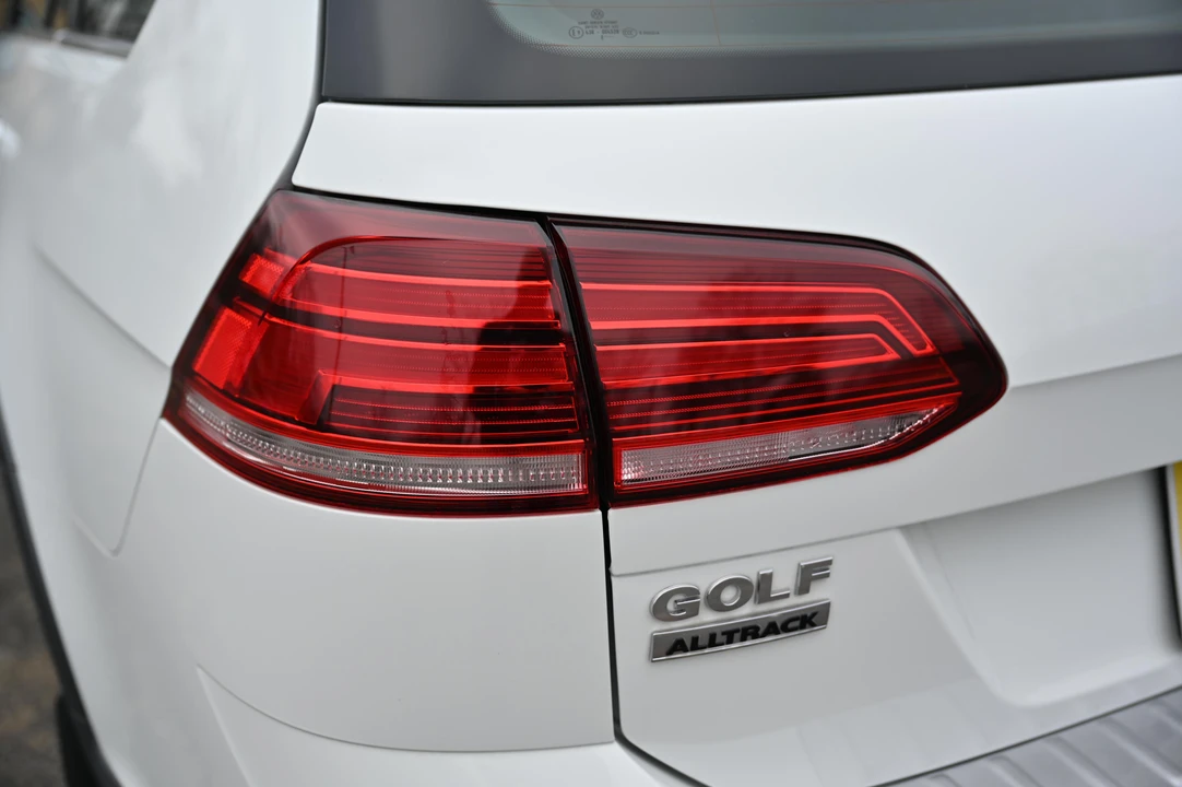 2019 Volkswagen Golf Mk7 - Image 15 of 31
