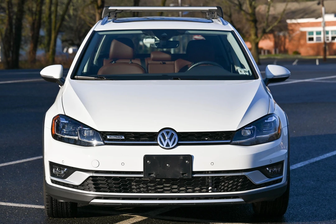 2019 Volkswagen Golf Mk7 - Image 2 of 31