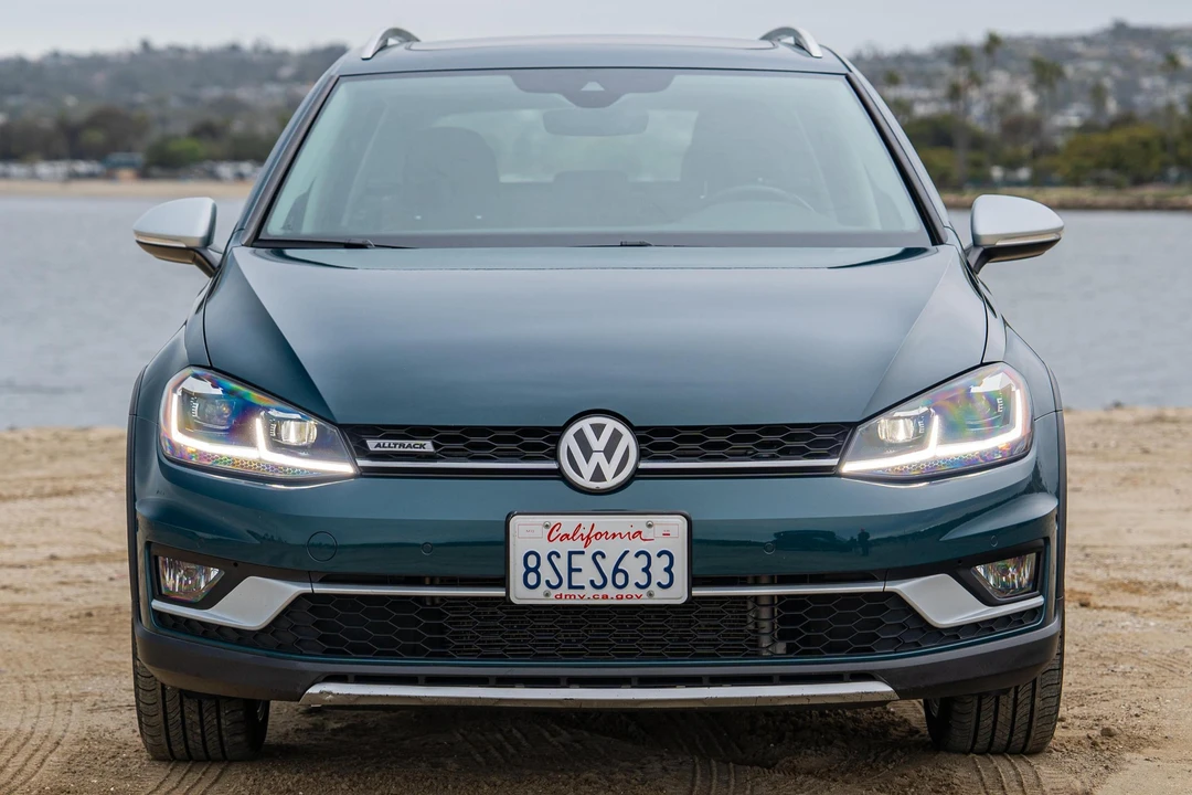 2019 Volkswagen Golf Mk7 - Image 2 of 31