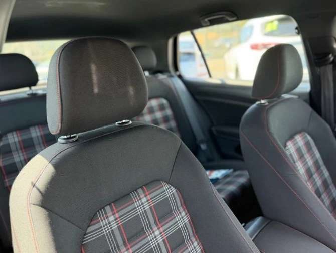 2019 Volkswagen GTI Mk7 - Image 5 of 7