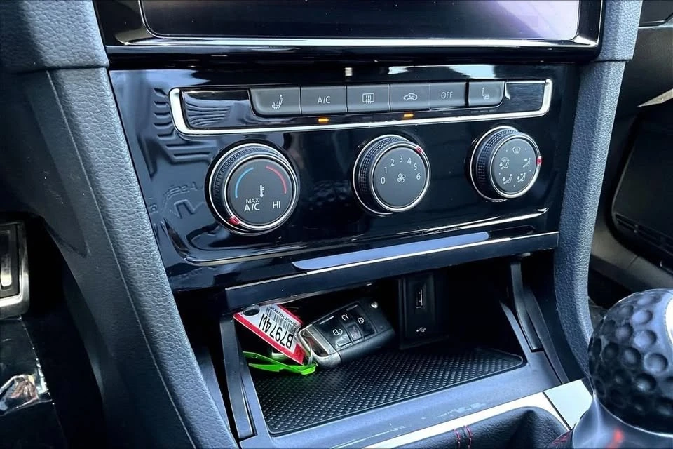 2019 Volkswagen GTI Mk7 - Image 13 of 20