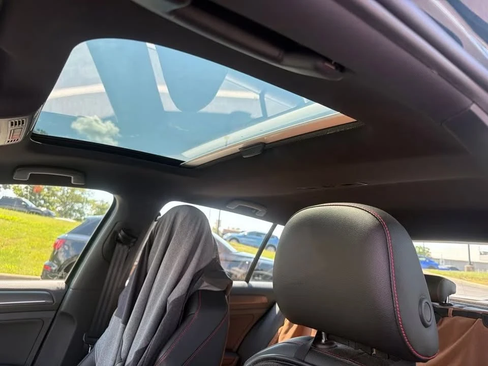 2019 Volkswagen GTI Mk7 - Image 8 of 10